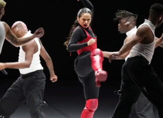 Rosalía culmina “Motomami World Tour” en el Zócalo de México