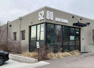 En Denver (CO), esta una de las pocas escuelas para adolescentes con adicciones