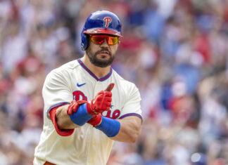 Filis cortan racha con victoria 6-1 sobre Medias Rojas