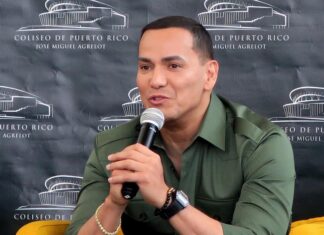 El Capitolio de Puerto Rico reconoce la trayectoria de 30 años del salsero Víctor Manuelle