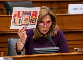 Legisladoras en EE. UU. presentan un proyecto bipartidista de reforma migratoria