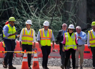 Identifican al conductor y prometen ayuda federal para restablecer la interestatal 95 en Filadelfia