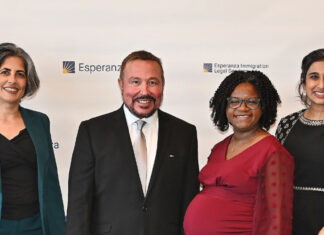 Una celebración de esperanza para los inmigrantes por un futuro más brillante