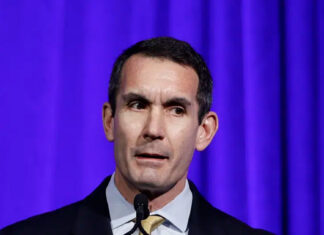 Eugene DePasquale, ganó las elecciones primarias demócratas para fiscal general