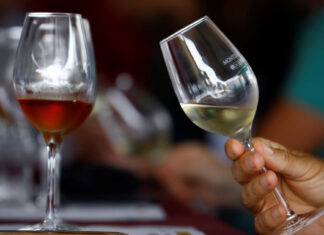 Hallan la evidencia de consumo de vino más antigua de América en una isla de PR