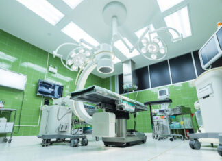 ¿Por qué el sistema médico les falla a los hispanos?