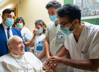 Vistazo a la salud del papa Francisco a lo largo de los años