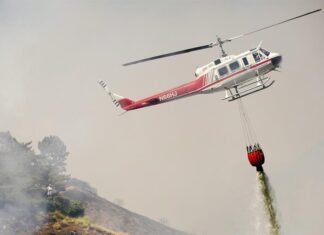 El humo de los incendios forestales provocan la caída de la calidad del aire en Canadá