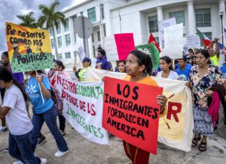 Los inmigrantes de Florida dicen «no» a la SB1718 y que los dejen vivir en paz y trabajar