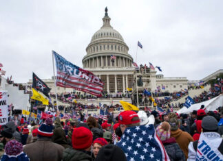 Fiscales: Trump publica lo que asegura es la dirección de Obama; detienen a hombre armado