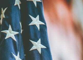 4 de julio en luto, policía identifica a 5 muertos en tiroteo de Filadelfia y al sospechoso