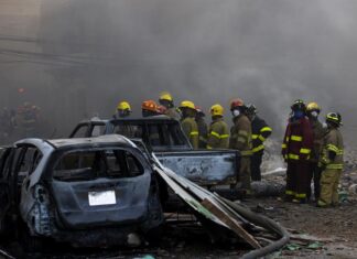 Autoridades confirman tres muertes y 33 heridos por una explosión en una ciudad del sur dominicano