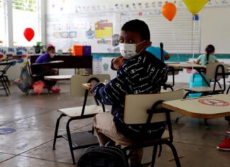 El 69 % de las escuelas en Puerto Rico no están aptas para comenzar el semestre