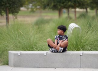 Estados Unidos no cumple con protecciones legales para los niños, advierte HRW