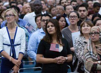 Lanzan jornada virtual y en persona para tramitar la ciudadanía de EE. UU.