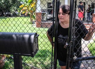 Un tercio de latinos de Colorado ponderan ir a otros estados por altos costos y violencia