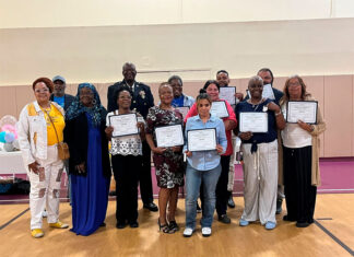 Celebrando a los capitanes de bloque, héroes comunitarios