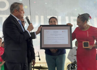 Cristina Martínez recibió el premio “Mexicanos Distinguidos”