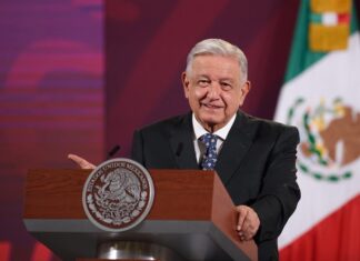 El presidente de México despliega la Guardia Nacional tras la masacre de 13 policías