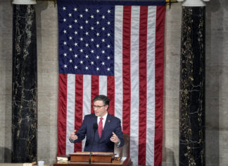 El trumpista Mike Johnson es elegido nuevo presidente de la Cámara Baja de EE.UU.