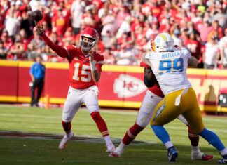 Fast starts by the Chiefs and Eagles raise the possibility of a rare Super Bowl rematch