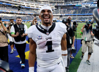 Jalen Hurts and a tough defense carry the Eagles to a 23-14 victory over the Rams