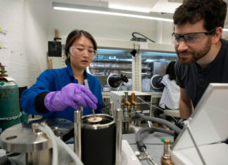 Refrigeration chemicals are a nightmare for the climate. Experts say alternatives must spread fast