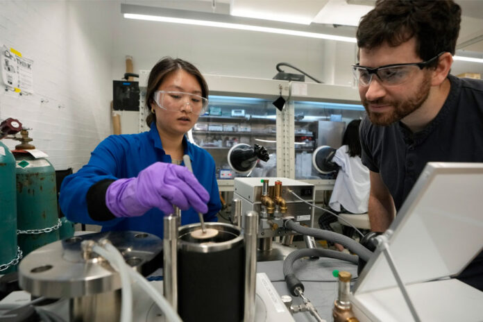 Refrigeration-chemicals-are-a-nightmare-for-the-climate.-Experts-say-alternatives-must-spread-fast