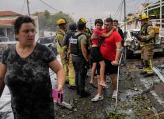 Israel promete un bloqueo total a Gaza y bombardea el territorio tras la incursión de Hamas