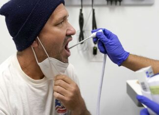 Migrants in cities across the US may need medical care. It’s not that easy to find