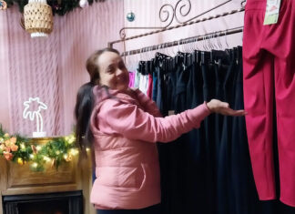 Apoyo para las emprendedoras latinas en el Kiosco de Esperanza del “Christmas Village”