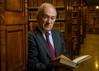 El director de la RAE presentará en República Dominicana su libro «Cervantes»