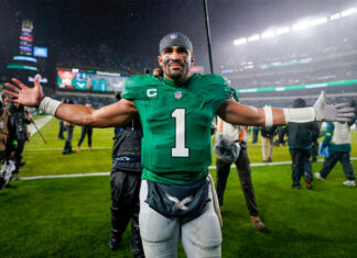 Jalen Hurts did it again