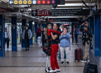 Julio César Díaz, el colombiano que baila con la muerte en Nueva York