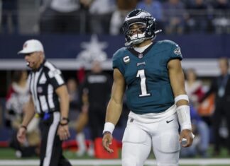 Slumping Eagles still have a shot at the NFC East crown, No. 1 seed