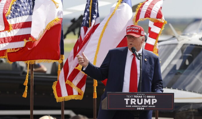 Trump dice que no será un dictador si es reelegido, "salvo por el primer día"