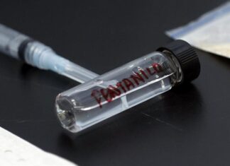 Arrestan a dos relacionados con la emergencia médica de 7 niños por dulces con fentanilo