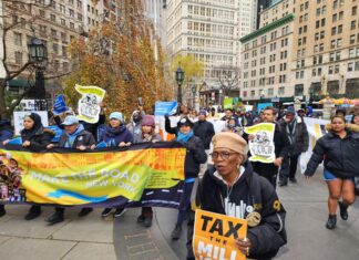 Neoyorquinos exigen el derecho a la vivienda en el 42 aniversario de la ley que lo protege