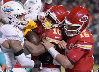 26-7. Los campeones Chiefs eliminan a Dolphins y avanzan a la ronda divisional de la NFL Chiefs