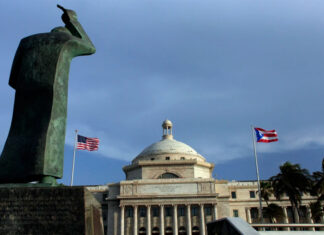 Debaten medida que prohibiría discriminación de algunos peinados afro discriminación