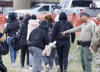Agrupación Lulac emite alerta por “extremistas armados» que van a la frontera sur de EE. UU. lulac