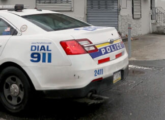 La Policía de Filadelfia publica un video del tiroteo en una tienda donde murió el sospechoso que presuntamente hirió al oficial police