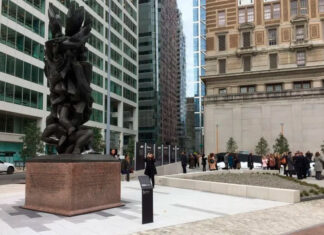 Pintan una esvástica en una pared de Filadelfia adyacente al monumento al Holocausto esvástica