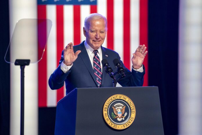 Biden vuelca su campaña en una "causa sagrada": la defensa de la democracia