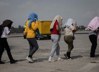 EE. UU. duplica en el año fiscal 2023 el número de indocumentados deportados