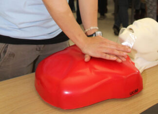 Clases de medicina gratis en Nueva York gracias a una donación de mil millones de dólares medicina