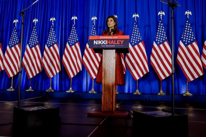 Nikki Haley no arroja la toalla y sigue recaudando fondos en su carrera contra Trump nikki haley