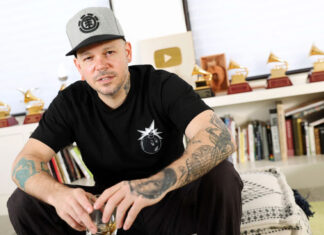 Residente toma enfoque maximalista en “Las letras ya no importan”