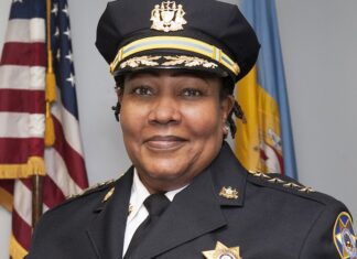 Equipo de campaña de sheriff de Filadelfia elimina de sitio web noticias falsas generadas por IA