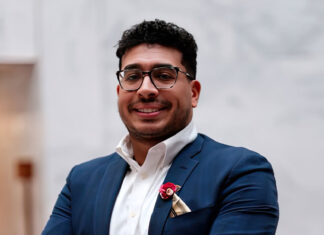 DeAngelo Harris-Rosa reconocido por la Casa Blanca por su trabajo contra la violencia con armas de fuego DeAngelo Harris-Rosa